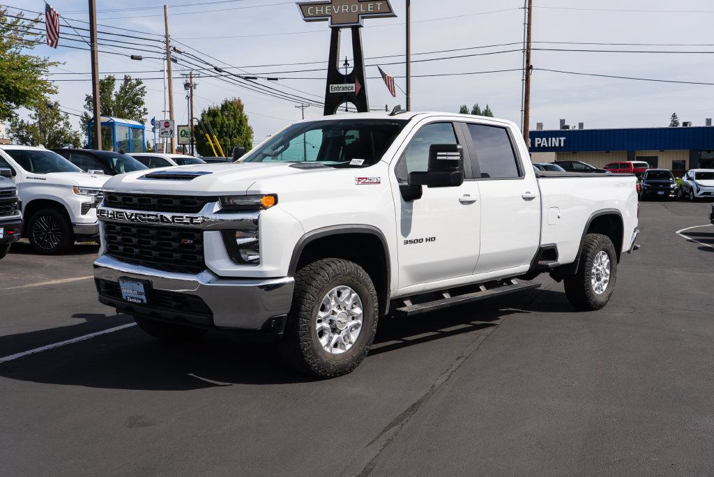 Used 2020 Chevrolet Silverado 3500 LT w/ Fleet Comfort Package AWD/4WD image 3