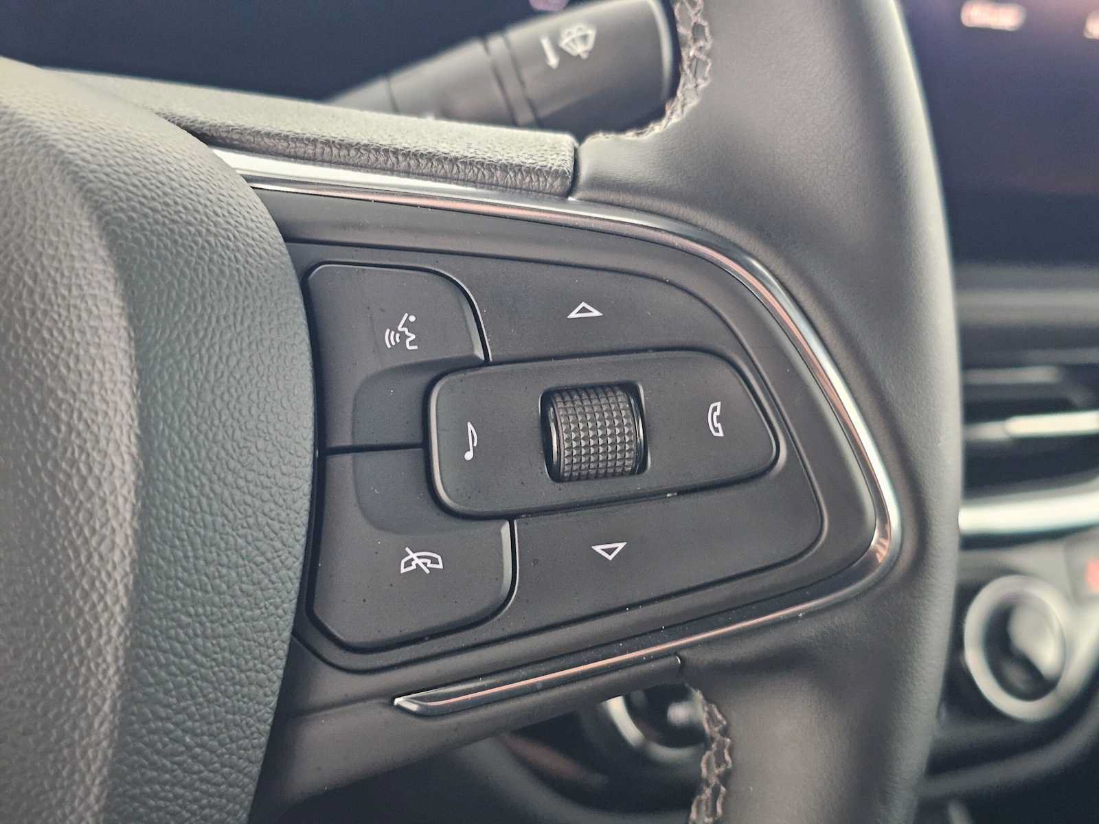 Used 2026 Buick Envista Sport Touring w/ Convenience I Package FWD image 29