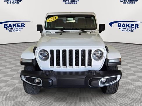 Used 2021 Jeep Gladiator Overland image 9