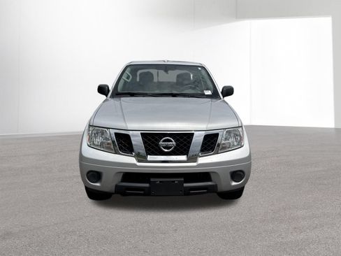 Used 2018 Nissan Frontier SV AWD/4WD image 3
