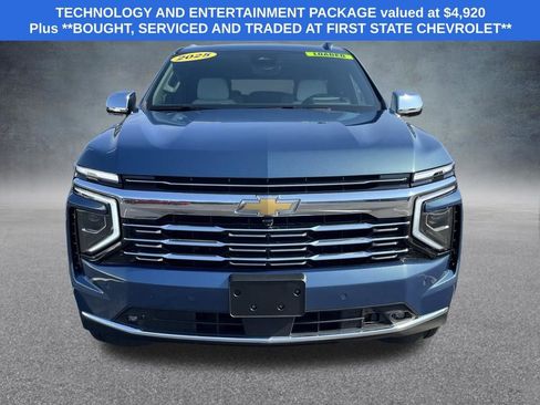 Used 2025 Chevrolet Suburban Premier AWD/4WD image 3