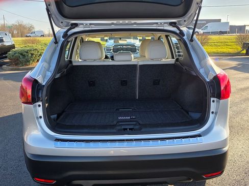 Used 2018 Nissan Rogue Sport SL image 34