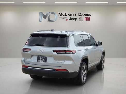 New 2026 Jeep Grand Cherokee L Limited w/ Luxury Tech Group II AWD/4WD image 5