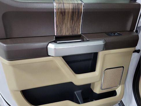 Used 2019 Ford F150 Lariat w/ Equipment Group 502A Luxury image 11