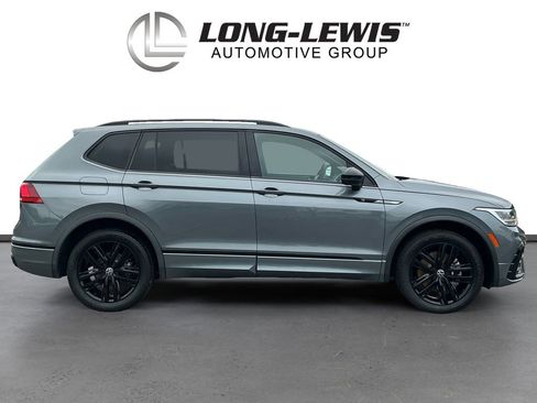 Used 2022 Volkswagen Tiguan SE R-Line FWD image 8