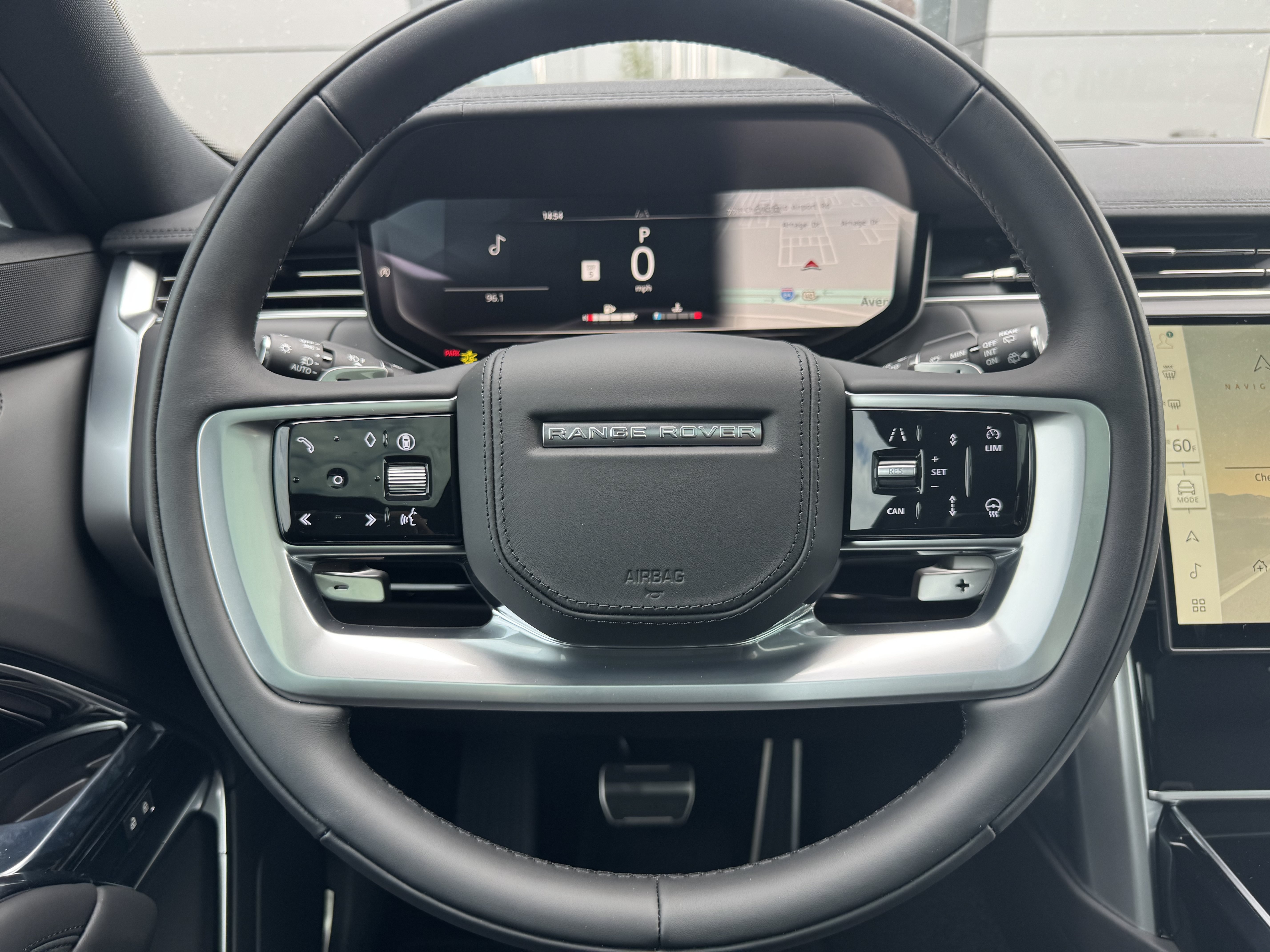 Used 2026 Land Rover Range Rover SE AWD/4WD image 15