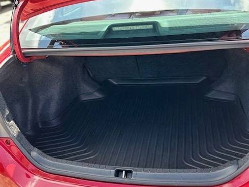 Used 2015 Toyota Corolla LE FWD image 9