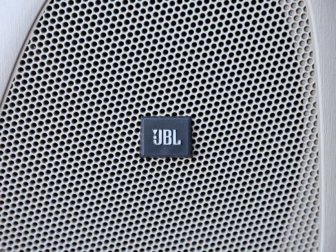 Used 2015 Toyota Prius Four image 10