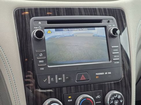 Used 2013 Chevrolet Traverse LT image 10