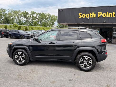 Used 2014 Jeep Cherokee Trailhawk w/ Leather Interior Group AWD/4WD image 8