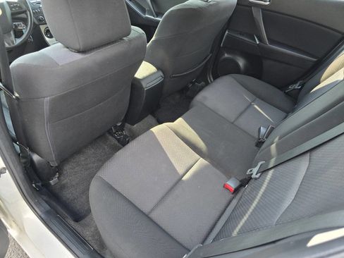 Used 2010 MAZDA MAZDA3 i Touring image 20