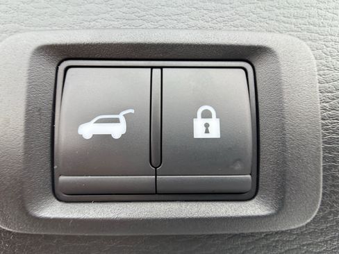 Used 2024 Mitsubishi Outlander SE image 29