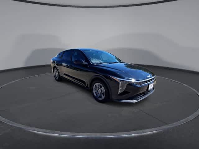 Used 2025 Kia K4 FWD image 2
