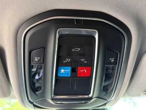 Used 2021 Jeep Grand Cherokee L Limited AWD/4WD image 30
