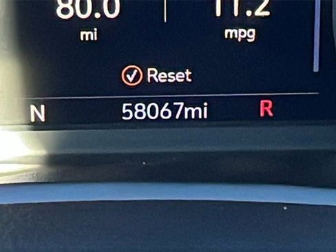 Certified 2021 Chevrolet Silverado 1500 High Country w/ Technology Package image 31