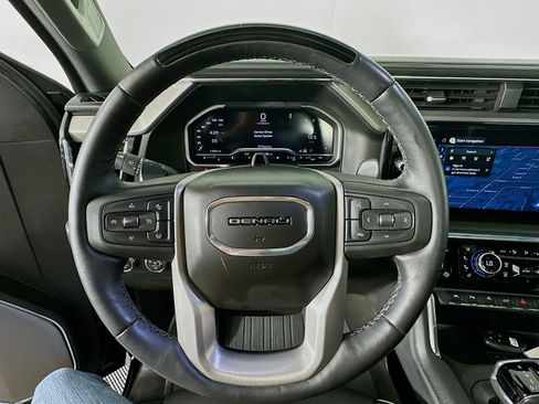 Used 2024 GMC Sierra 1500 Denali image 12