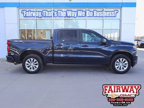 Used 2021 Chevrolet Silverado 1500 Custom image 1