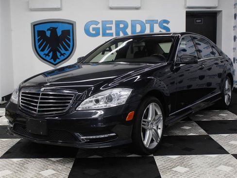 Used 2013 Mercedes-Benz S 550 4MATIC image 1