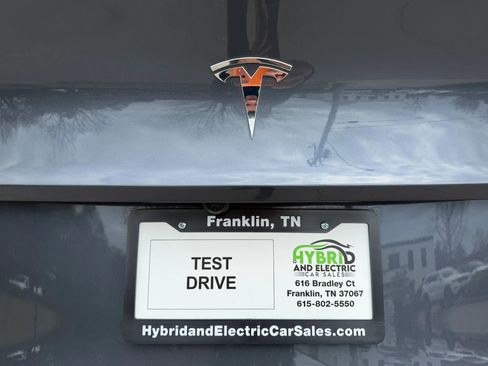Used 2023 Tesla Model Y Long Range image 3