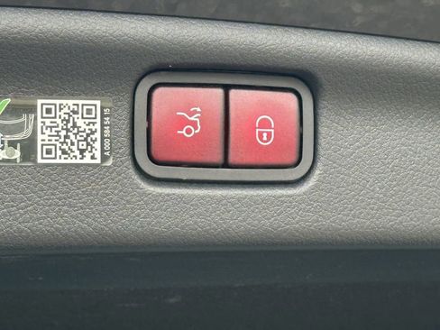 Certified 2025 Mercedes-Benz C 300 4MATIC Sedan image 22