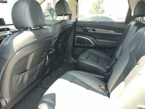 Used 2022 Kia Telluride EX w/ EX Premium Package AWD/4WD image 3