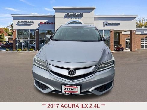 Used 2017 Acura ILX image 3