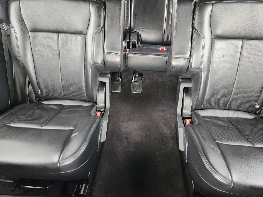 Used 2020 Ford Expedition XLT w/ Equipment Group 202A AWD/4WD image 25