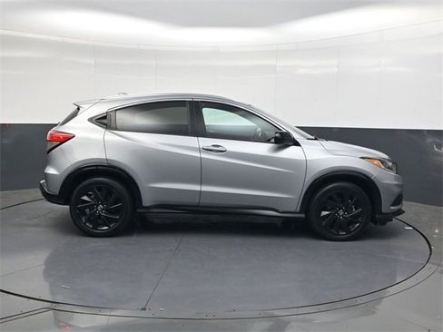 Used 2022 Honda HR-V Sport image 3