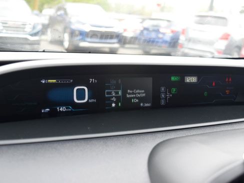Used 2018 Toyota Prius Prime Premium FWD image 18