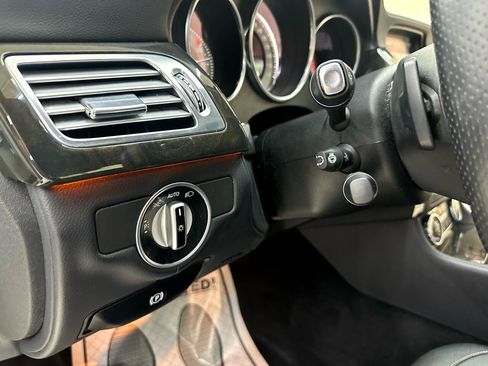 Used 2014 Mercedes-Benz CLS 550 4MATIC w/ Premium 1 Package image 18