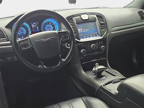 Used 2014 Chrysler 300 S image 19