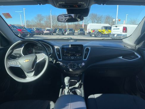 Used 2025 Chevrolet Malibu LT image 15