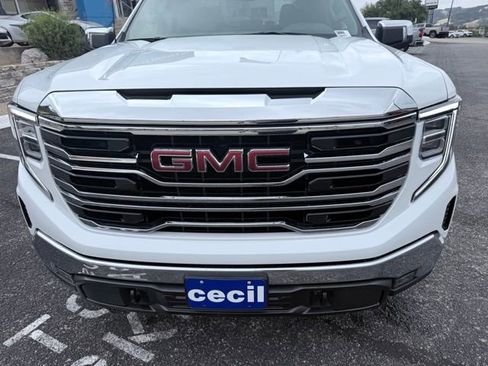 Used 2026 GMC Sierra 1500 SLT image 3