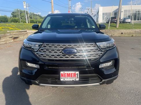 Used 2021 Ford Explorer Limited w/ Equipment Group 301A AWD/4WD image 8