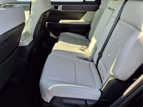 New 2026 Hyundai Santa Fe SEL FWD image 7