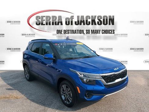 Certified 2022 Kia Seltos S FWD image 2