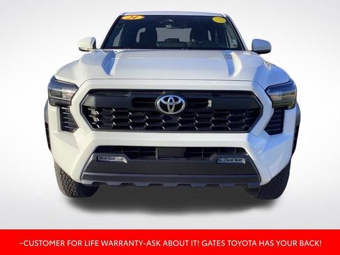 Used 2024 Toyota Tacoma TRD Off-Road image 2