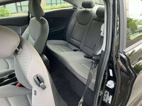 Used 2013 Hyundai Elantra FWD image 8