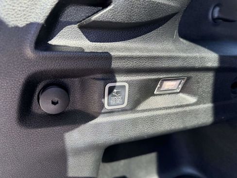 Used 2021 Jeep Grand Cherokee L Limited image 12