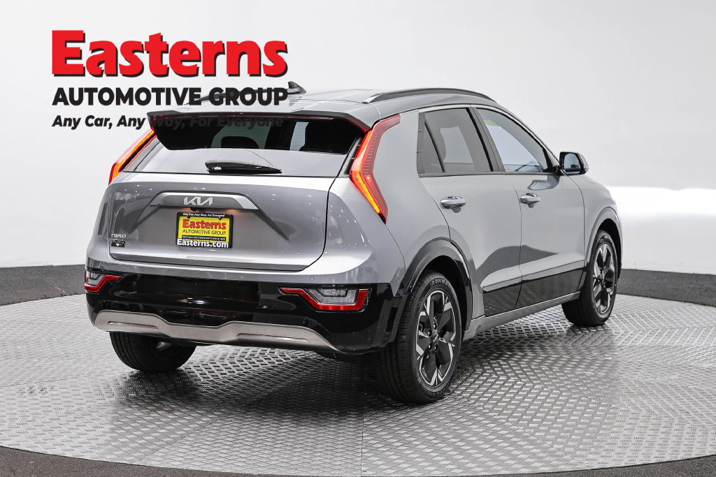 Used 2023 Kia Niro Wave w/ Wave Preserve Package FWD image 7