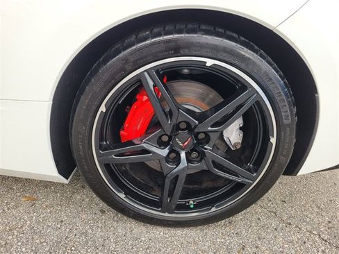 Used 2022 Chevrolet Corvette Stingray Premium Cpe w/ Z51 Performance Package image 16