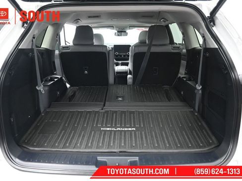 Used 2023 Toyota Highlander Limited w/ Protection Package #3 (TMS) AWD/4WD image 36