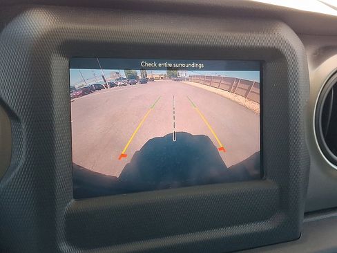 Used 2020 Jeep Wrangler Unlimited Sport AWD/4WD image 19