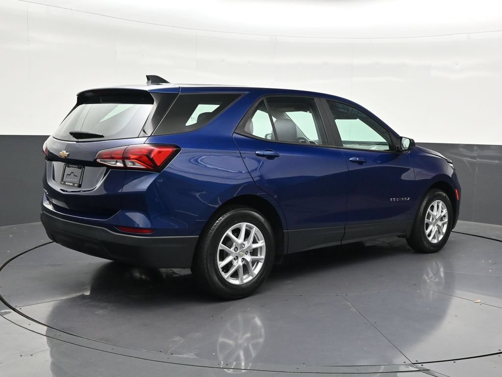Used 2023 Chevrolet Equinox LS FWD image 5