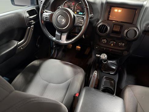 Used 2017 Jeep Wrangler Unlimited Sport w/ Connectivity Group AWD/4WD image 24
