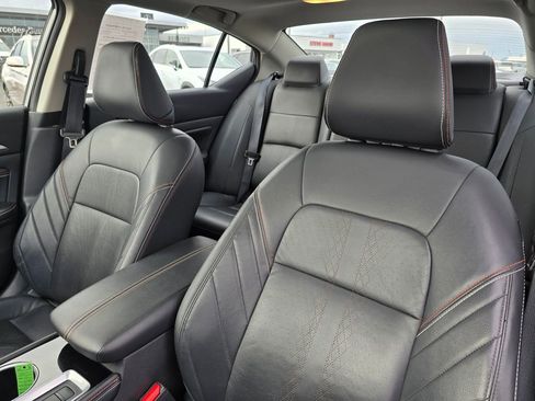 Used 2023 Nissan Altima 2.5 SR w/ SR Premium Package image 23