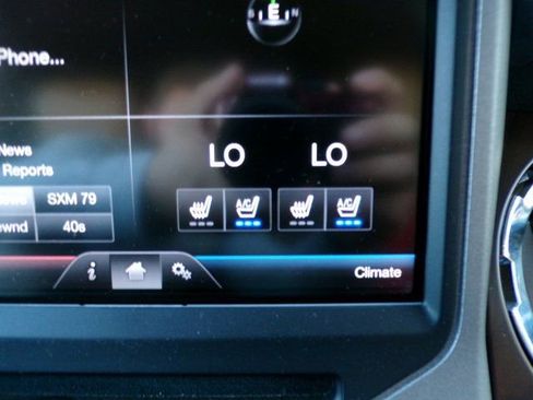 Used 2015 Ford F350 Lariat image 27