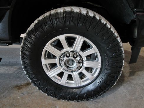 Used 2019 Ford F250 Limited AWD/4WD image 18