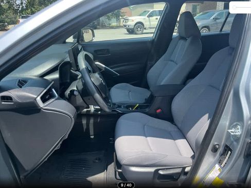 Used 2024 Toyota Corolla Cross AWD Hybrid image 9