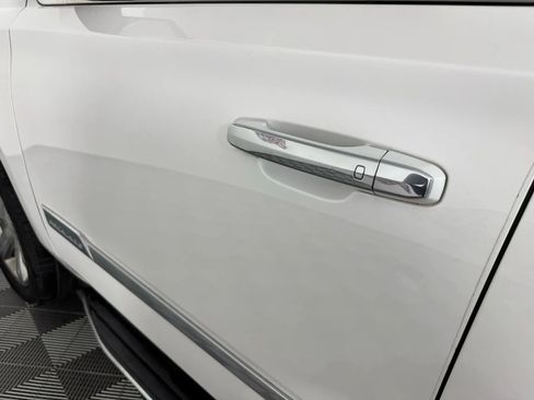 Used 2019 Cadillac Escalade ESV Luxury image 26